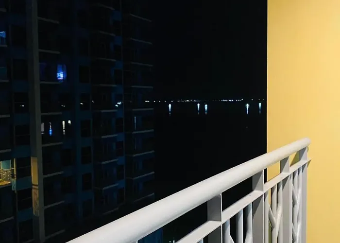 Savvy 3br Near Okada *